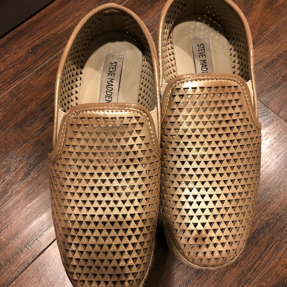 Steve Madden wedge sneaker - pre owned